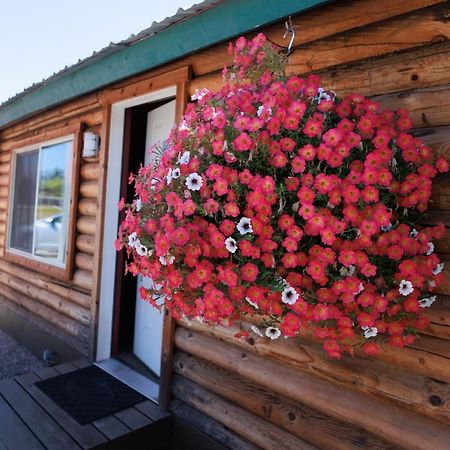 Big Medicine Cabins Saint Ignatius Bagian luar foto